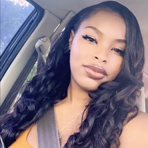 Meet your Posher, Derrisha